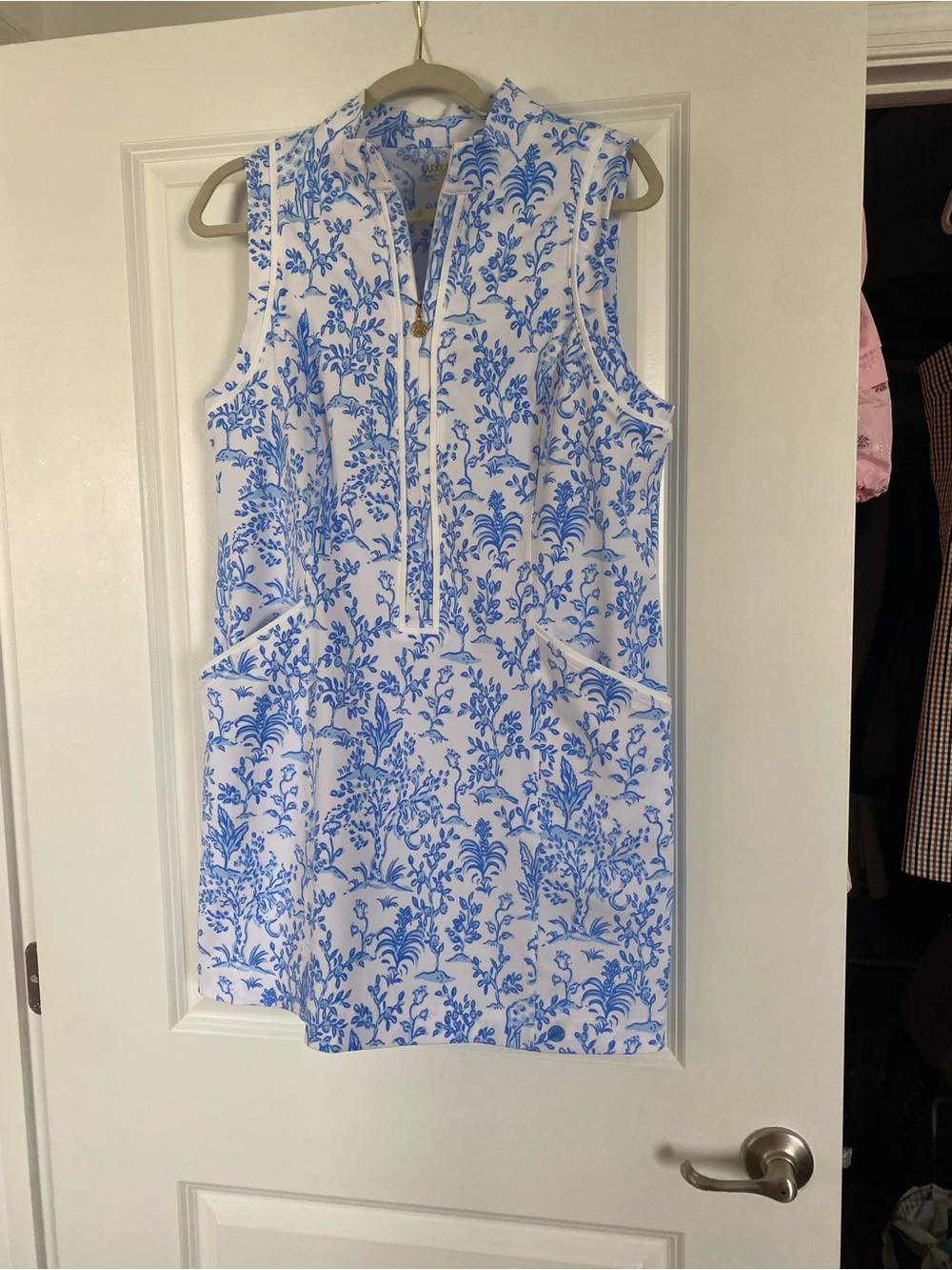 Lilly Pulitzer White & Blue Sleeveless Floral Luxletic Dress